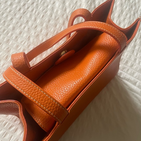 RARE Dooney and Bourke Orange Leather Shoulder Bag - Picture 8 of 12